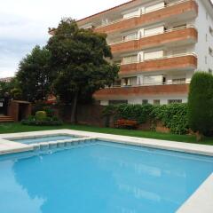 Отель Antillas-Fenals - Family Resort Испания, Льорет-де-Мар - отзывы, цены и фото номеров - забронировать отель Antillas-Fenals - Family Resort онлайн бассейн фото 2