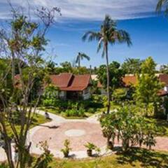 Отель Coco Palm Beach Resort спортивное сооружение