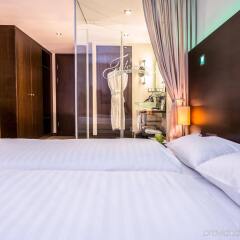 Fleming's Conference Hotel Wien сейф в номере