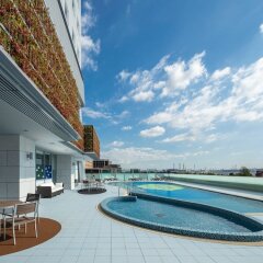 Отель Apa Hotel&Resort<Yokohama Bay Tower> Япония, Йокогама - отзывы, цены и фото номеров - забронировать отель Apa Hotel&Resort<Yokohama Bay Tower> онлайн бассейн фото 3