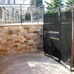 Апартаменты Ravda Apartments Равда спортивное сооружение