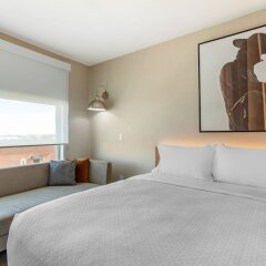 Cambria Hotel Richardson - Dallas in Richardson, United States of America from 123$, photos, reviews - zenhotels.com guestroom