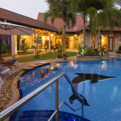 Отель Relaxing Palm Pool Villa бассейн
