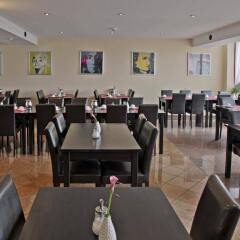 Отель PLAZA Inn Hamburg Moorfleet Германия, Гамбург - 1 отзыв об отеле, цены и фото номеров - забронировать отель PLAZA Inn Hamburg Moorfleet онлайн помещение для мероприятий