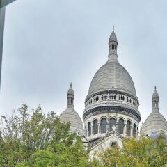 Отель Montmartre, With an Amazing View Over Paris ! фото 11