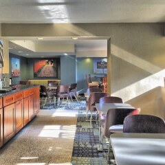 Отель Georgetown Suites гостиничный бар