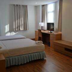Отель Ebina House Бангкок
