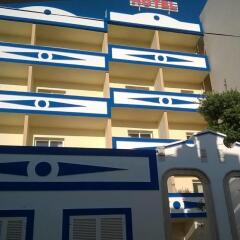 Hotel Praia do Burgau - Turismo de Natureza парковка