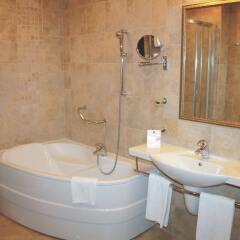 Отель RIU Pravets Golf & SPA Resort ванная