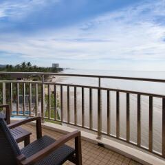 Отель Imperial Hua Hin Beach Resort балкон