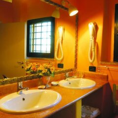 Отель La Locanda del Castello Сан-Джованни-д'Ассо ванная