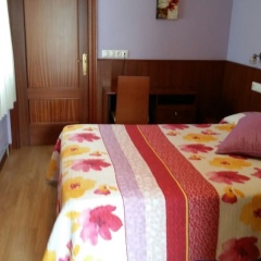 Отель Hostal Adelia Испания, Ла-Корунья - отзывы, цены и фото номеров - забронировать отель Hostal Adelia онлайн комната для гостей фото 3