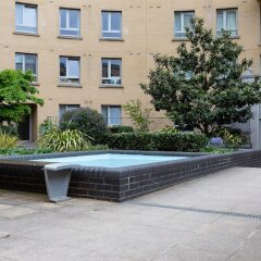 Отель 2 Bedroom Flat In Holloway With Balcony And Courtyard бассейн