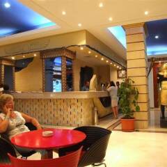 Отель King Tut Aqua Park Beach Resort - All Inclusive гостиничный бар