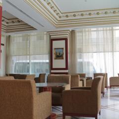 Отель Emirates Palace Suites ОАЭ, Шарджа - отзывы, цены и фото номеров - забронировать отель Emirates Palace Suites онлайн гостиничный бар