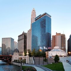 Отель Wyndham Grand Chicago Riverfront фото 3