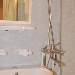Гостиница Садовое Кольцо Кузьминки в Москве отзывы, цены и фото номеров - забронировать гостиницу Садовое Кольцо Кузьминки онлайн Москва ванная