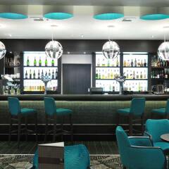 Отель DoubleTree by Hilton London – West End гостиничный бар