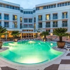 Отель The Plymouth South Beach бассейн