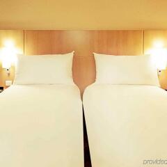 Отель Ibis Milano Ca Granda Италия, Милан - 13 отзывов об отеле, цены и фото номеров - забронировать отель Ibis Milano Ca Granda онлайн комната для гостей фото 3