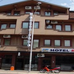 Hotel Roma in Pristina, Kosovo from 85$, photos, reviews - zenhotels.com hotel front