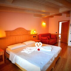 Отель B&B Casa Agostini Фай-делла-Паганелла сейф в номере