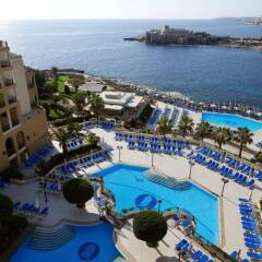 Corinthia Hotel St. George's Bay пляж