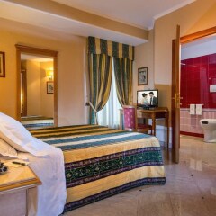 Colonna Hotel сейф в номере