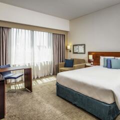 Отель Novotel Dubai Deira City Centre комната для гостей фото 7