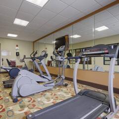Отель Best Western Plus Manatee фитнесс-зал фото 2