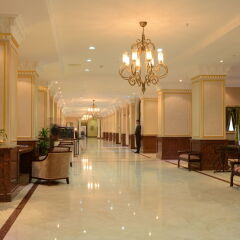 Отель LOTTE City Tashkent Palace интерьер отеля