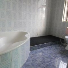Chancery Guest House in Lahore, Pakistan from 65$, photos, reviews - zenhotels.com bathroom photo 2