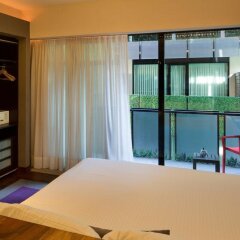 Отель Las Suites Campos Eliseos Мехико сейф в номере