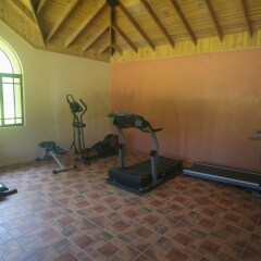 Отель Milbrooks Resort Ямайка, Монтего-Бей - отзывы, цены и фото номеров - забронировать отель Milbrooks Resort онлайн фитнесс-зал фото 4