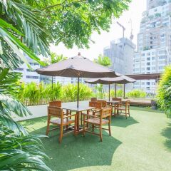 Отель Oakwood Residence Sukhumvit 24, Bangkok фото 2