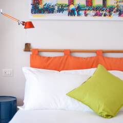 Отель Downtown Apt Quiet with Terrace and Lift комната для гостей