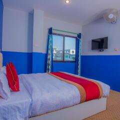 Отель OYO 266 Hotel Grand Stupa Непал, Катманду - отзывы, цены и фото номеров - забронировать отель OYO 266 Hotel Grand Stupa онлайн комната для гостей