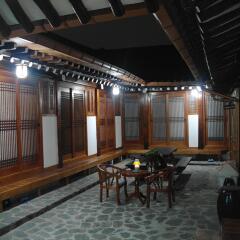 Отель Bibimbap Guesthouse развлечения