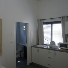 Апартаменты Loui M Apartments Хайфа в номере