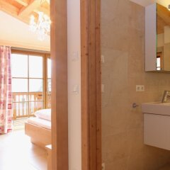 Отель Avenida Panorama Chalets by Alpin Rentals Австрия, Пизендорф - отзывы, цены и фото номеров - забронировать отель Avenida Panorama Chalets by Alpin Rentals онлайн ванная фото 2