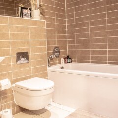 Отель 2 Bedroom 2 Bathroom Flat Эдинбург ванная