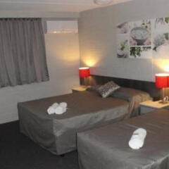 Browns Plains Hotel