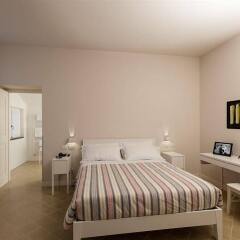 Hotel Forlanini 52 Парма сейф в номере