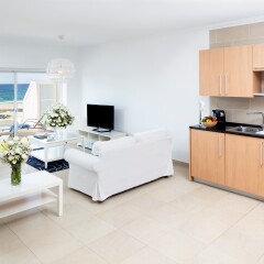 Отель The Beachfront Praia D'el Rey Golf & Beach Resort в номере фото 2