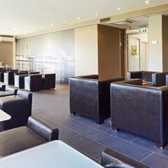 Отель Motel One Duesseldorf City