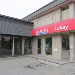 Отель Ramada Limited Calgary Northwest Канада, Калгари - отзывы, цены и фото номеров - забронировать отель Ramada Limited Calgary Northwest онлайн вид на фасад