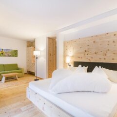 Tonzhaus Hotel & Restaurant Сеналес комната для гостей фото 3