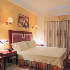 Hotel Roma Ritz Huambo комната для гостей