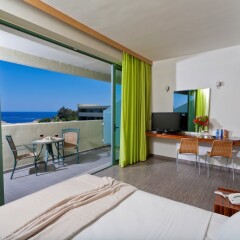 Отель Virginia Family Suites балкон