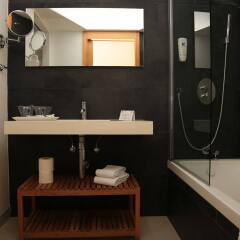 Отель R2 Bahía Playa Design Hotel & Spa Wellness - Adults Only Испания, Тарахалехо - отзывы, цены и фото номеров - забронировать отель R2 Bahía Playa Design Hotel & Spa Wellness - Adults Only онлайн ванная